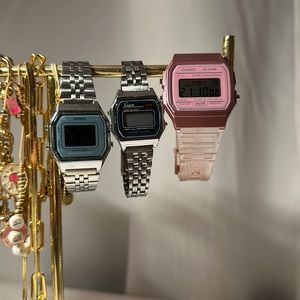 Casio women’s watch bundle
